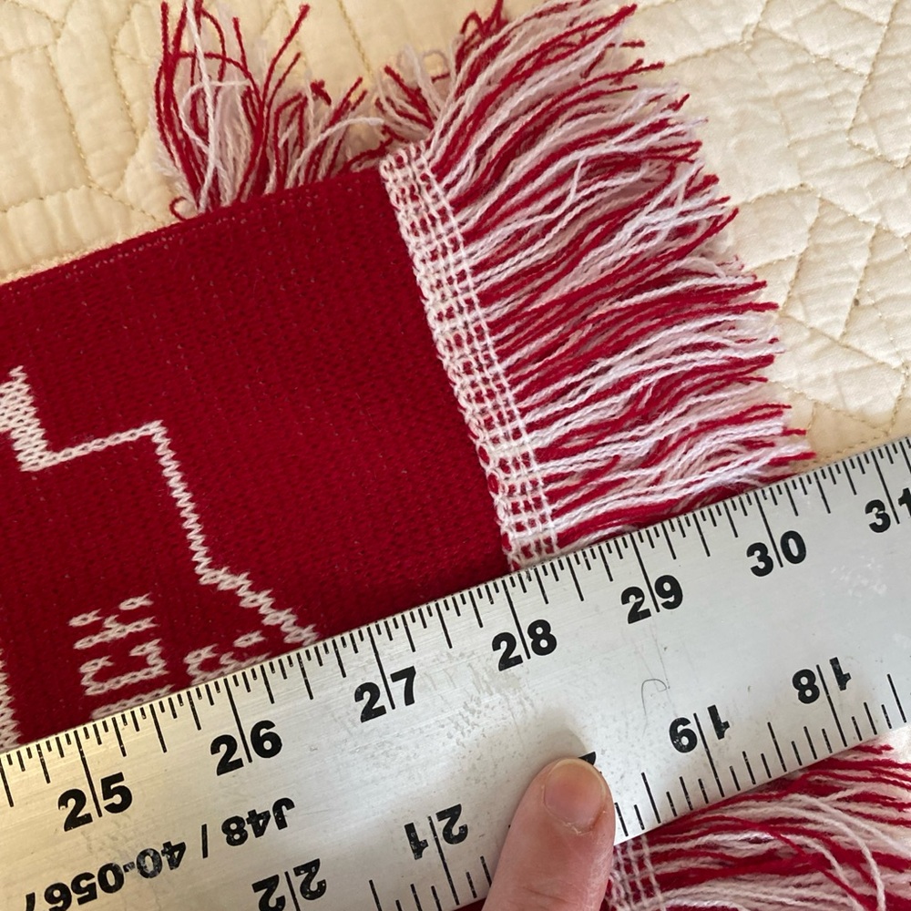 Red Razorback Soccer Scarf 1996-2016 - Picture 9 of 13